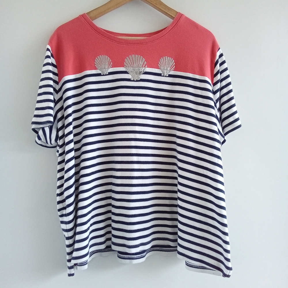 Kim Rogers Curvy Coral Short Sleeve Tee Silver Shell Graphic - Size 3X